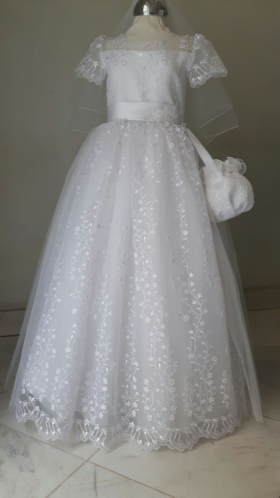 reetas holy communion dresses